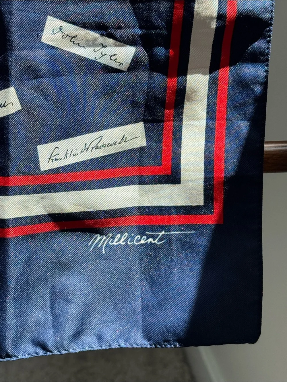 Millicent “The Presidents” Scarf 1993 Smithsonian Italy Americana 52*10 in